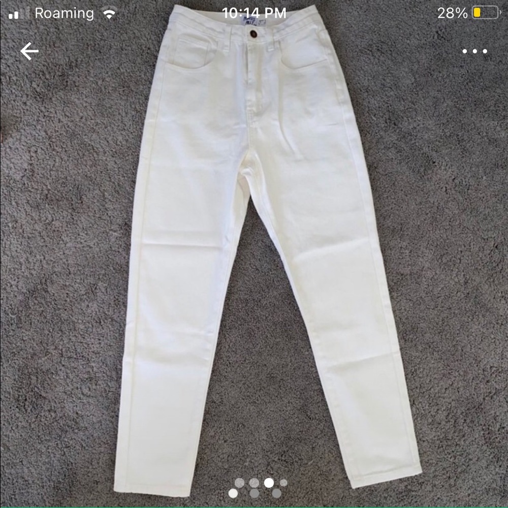 White Princess Polly mom jeans size 25